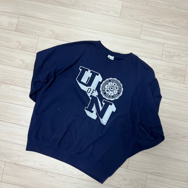 와일드동키 네이비 맨투맨