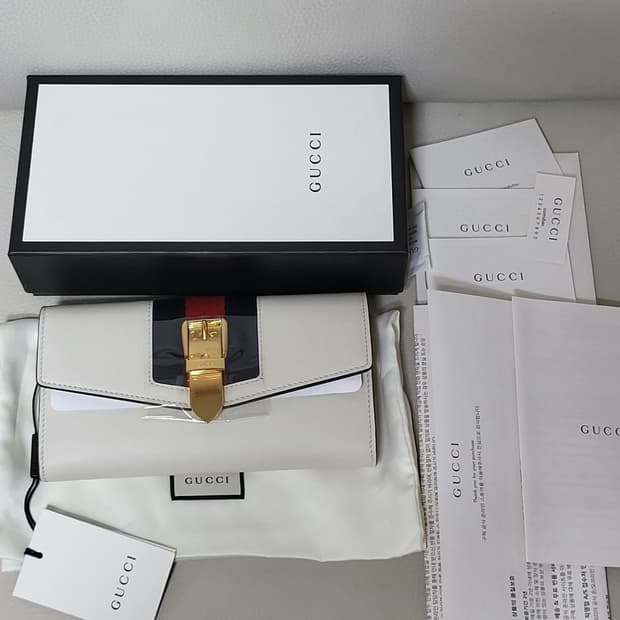 구찌 실비 장지갑 새상품 