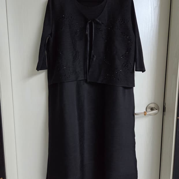 플리츠 원피스 가디건 비즈장식 디테일