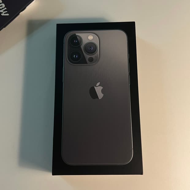 아이폰13프로 그래파이트 128기가 배포 구성품,케이스,필름 다 드려요)