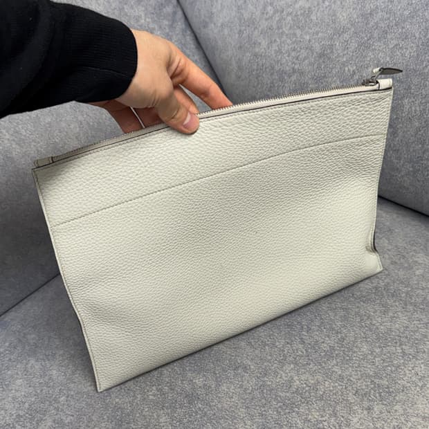 [사은품 포함] 에르메스 지뱅고 클러치백 화이트 +에르메스 키링