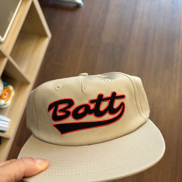 Bott script 6panel cap