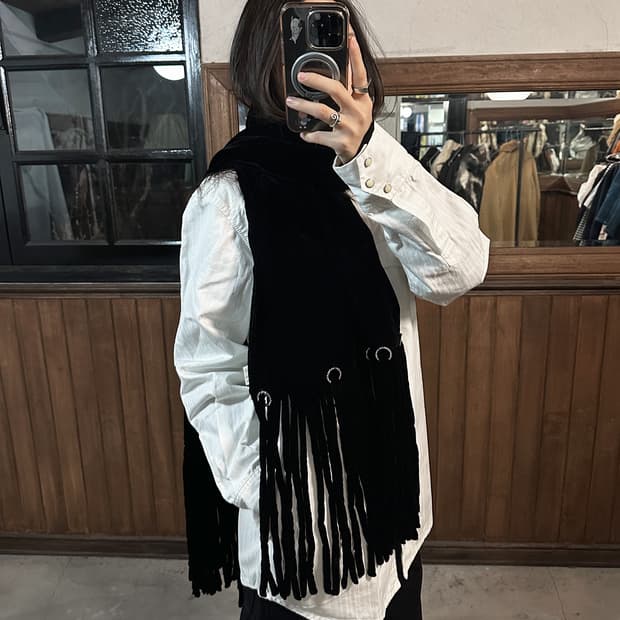 HIROKO KOSHINO crystal studs muffler