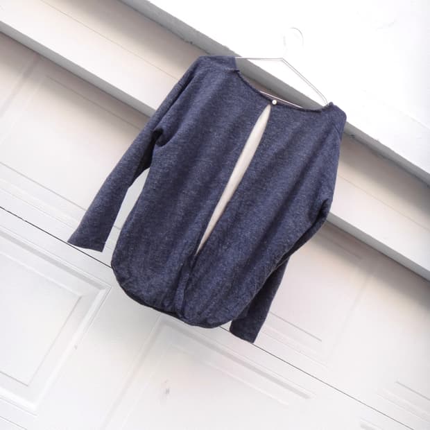 Back silk point top / blue grey