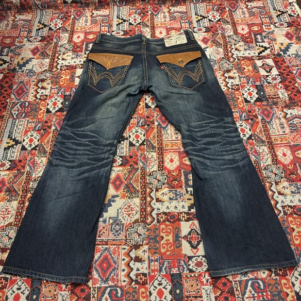 EDWIN Exclusive Vintage Distressed Jeans