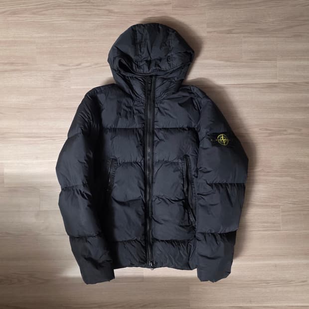 스톤아일랜드 크링클랩스 L 블랙 숏패딩