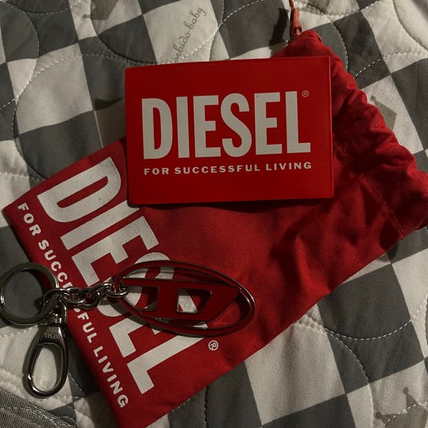 디젤 레드 키링 