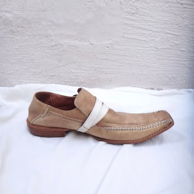 WHOOP DE DOO strap leather shoes / beige
