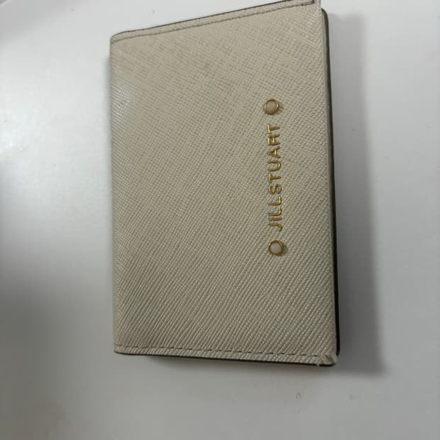 질스튜어트 반지갑 판매합니다