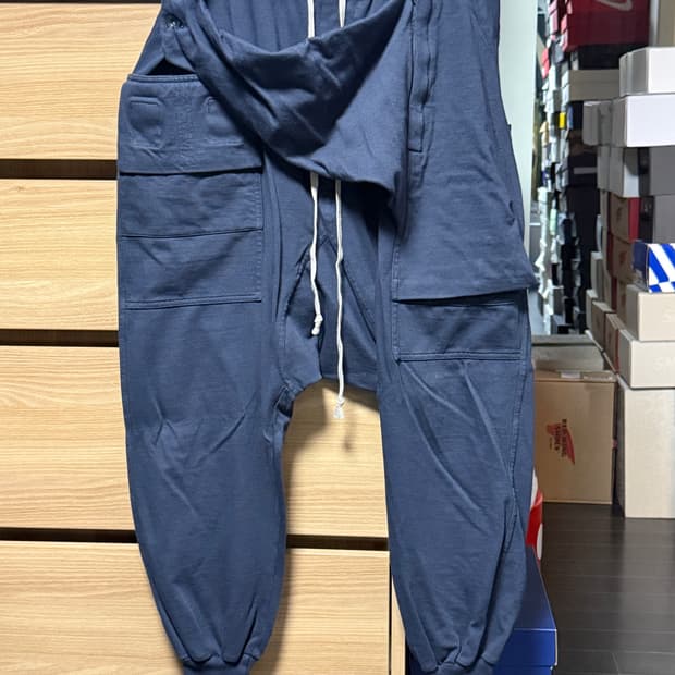 릭오웬스 앞가리개 조거 팬츠 패스포트 색상(다크 네이비)