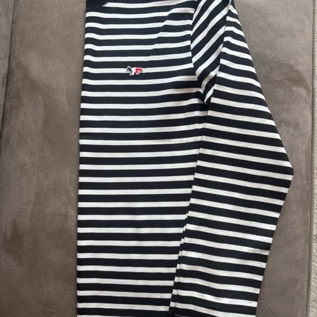 메종키츠네 스트라이프 긴팔티 (L) (아주 싼값의 급처!)