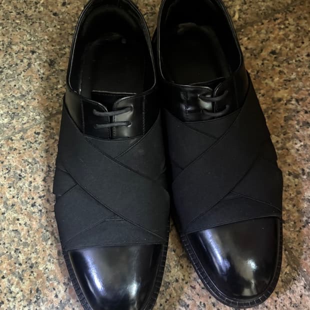 09fw 지방시 크로스 밴드 로퍼