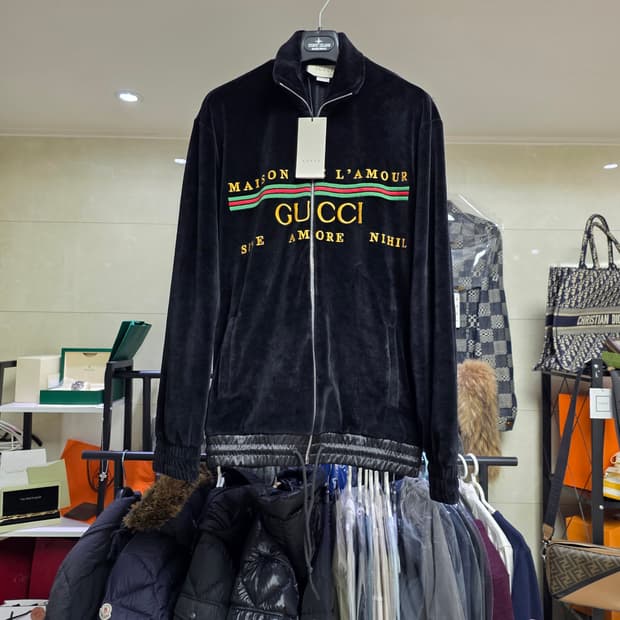 {클로젯}[S][실측L][백화점 풀셋]구찌 띠로고 벨벳 후리스