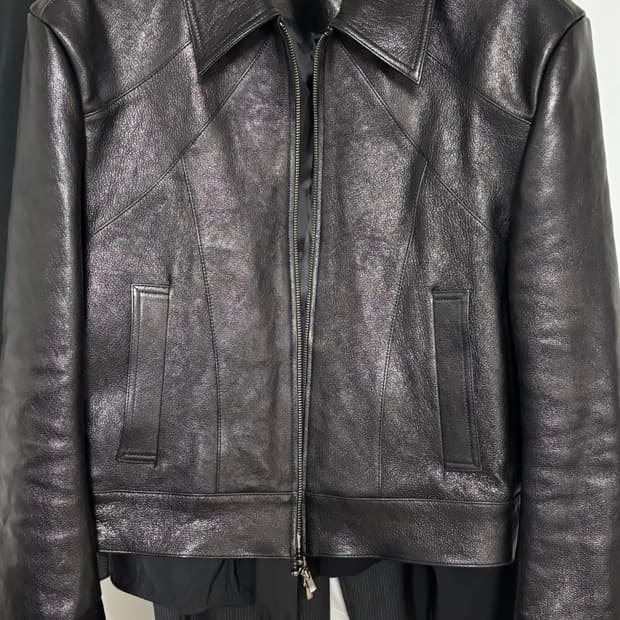 웨이비니스 프레임 크롭 레더 자켓 2사이즈 블랙 팝니다