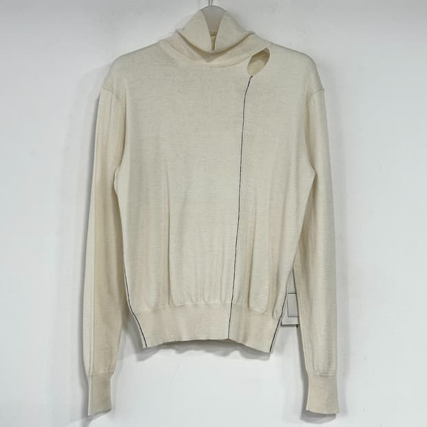 폼더스토어 하이넥 컷아웃 니트 탑