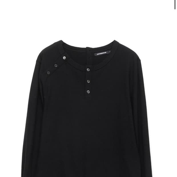 Triple Henley Neck Tee Black (3)