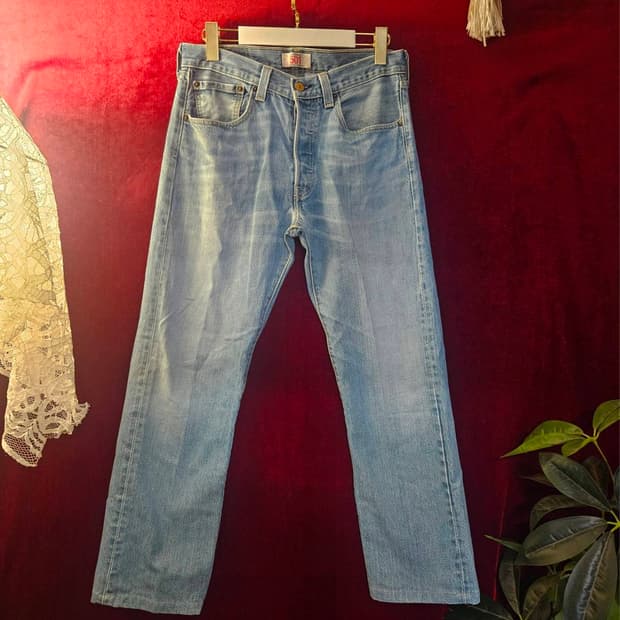 리바이스(Levis) 501 데님 청바지
31 size