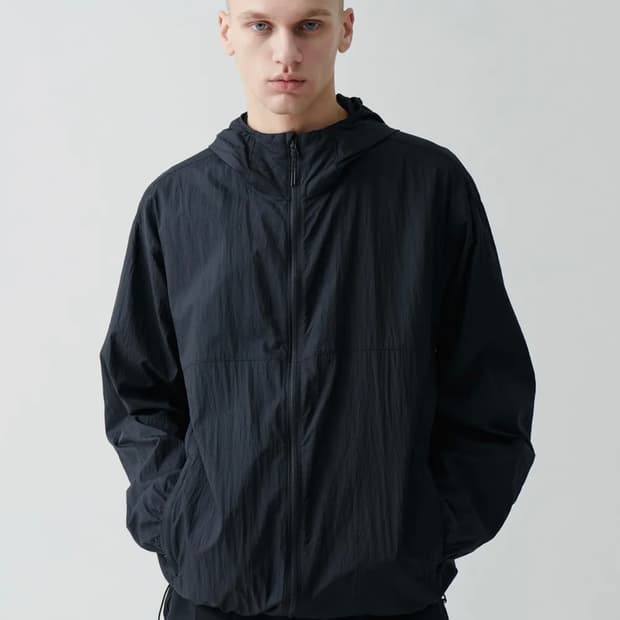 [M] 무신사스탠다드 시티 레저 패커블 윈드브레이커 자켓