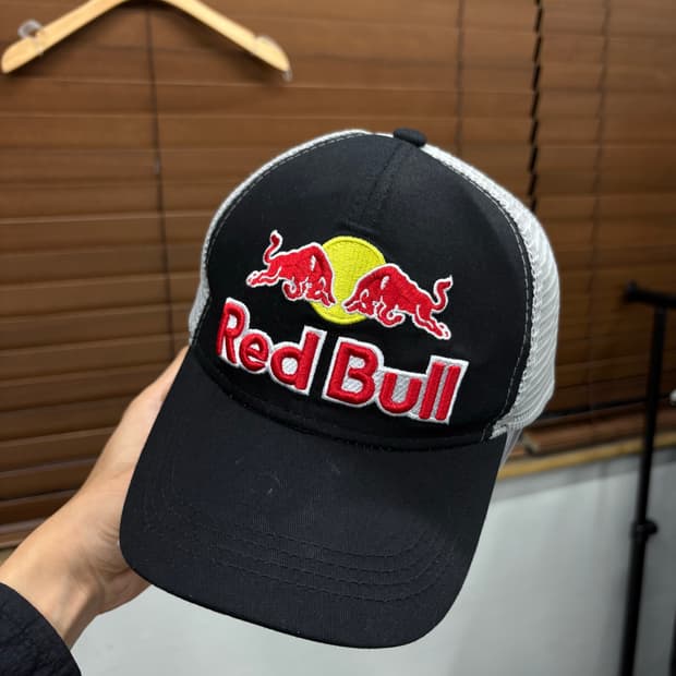 REDBULL 레드불 자수 로고 메쉬캡 모자