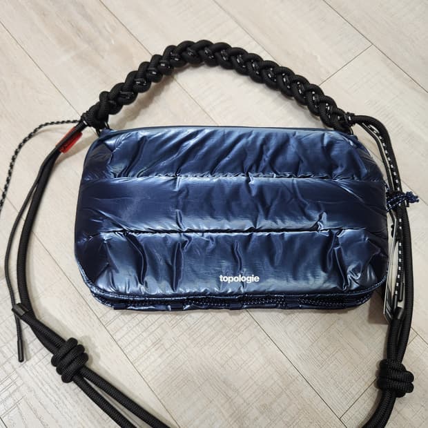 토폴로지 보틀 사코슈백 라지