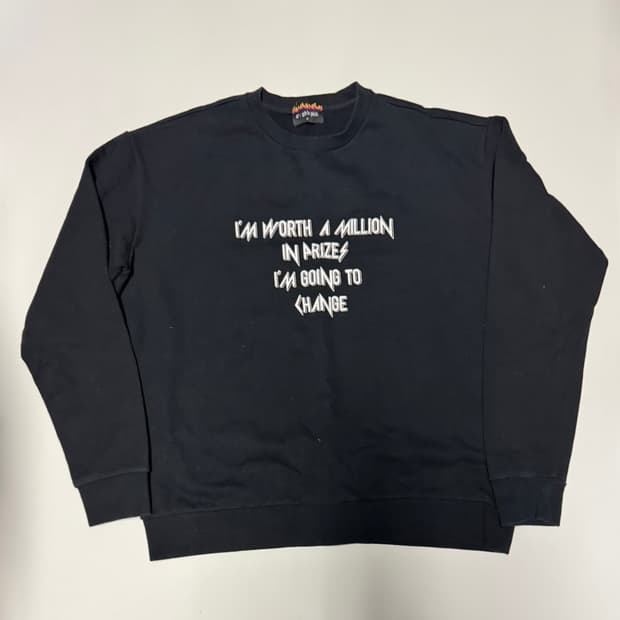 희귀!! 에잇세컨즈 X 지드래곤 레터링 오버핏 맨투맨 블랙