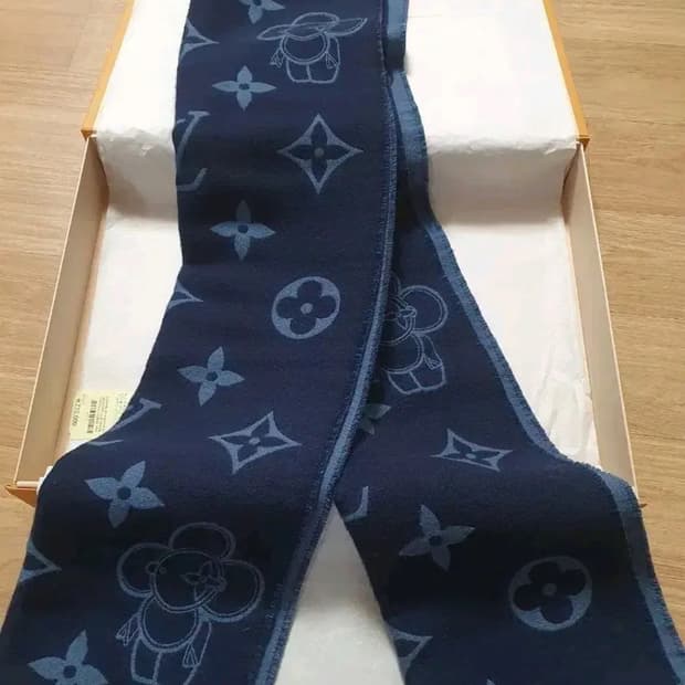 루이비통 비비안 머플러 목도리