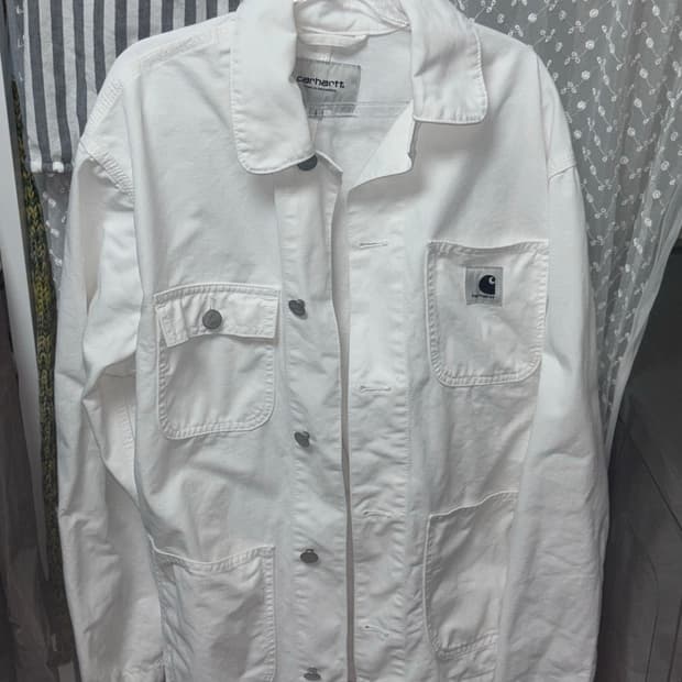 칼하트 wip 화이트 m사이즈 자켓