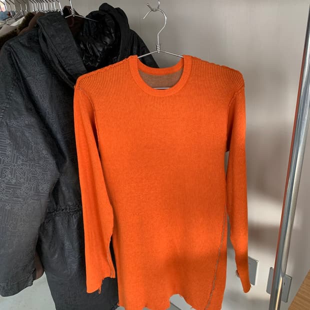 Perverze 퍼버즈 니트