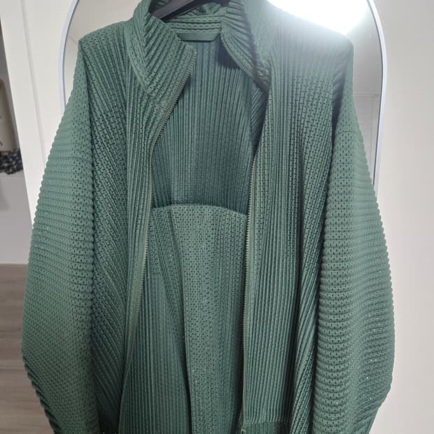 옴므플리세 메쉬집업