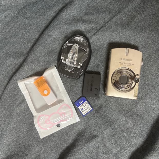 Canon sd550(=ixus750) 원희 디카판매합니다.