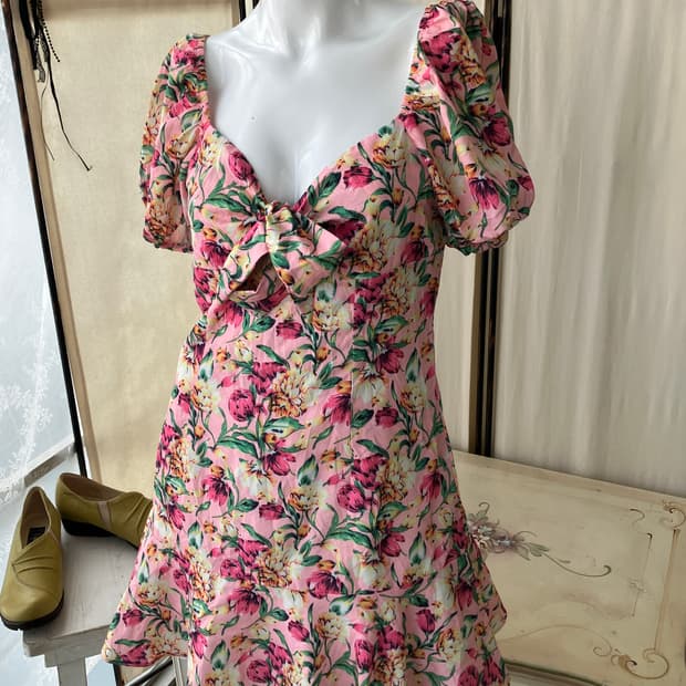 peach pink flower pattern ribbon dress