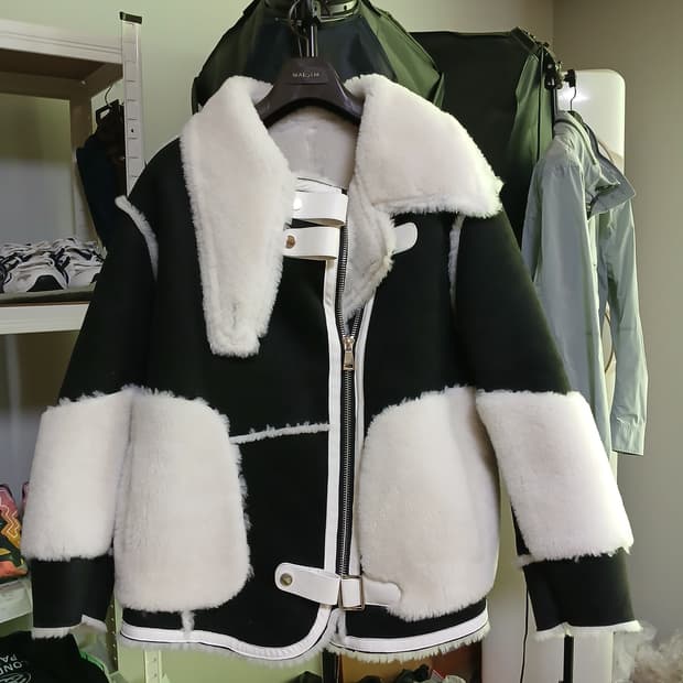 여성 블랙 스웨이드 양털 무스탕 점퍼 패딩 자켓 하프