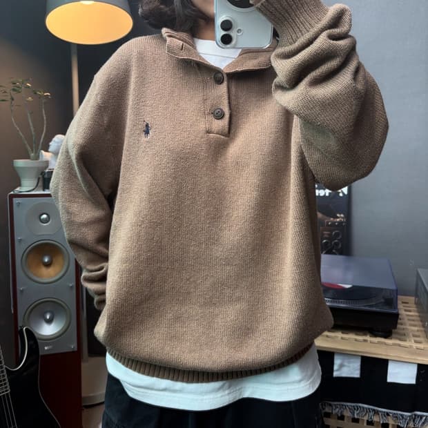 폴로 반집업니트