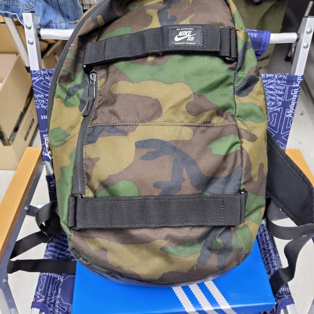 나이키 sb카모 백팩 