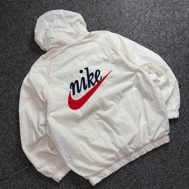 나이키 신형 빅로고 나일론 우븐 아노락 웜업 1571