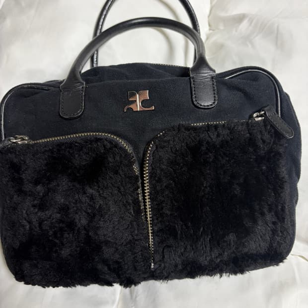 꾸레쥬 퍼 스웨이드 토트백