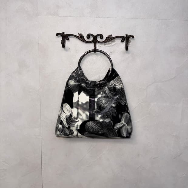 Charles&Keith oriental mono graphic bag
