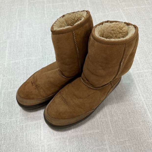 UGG 쉽스킨 부츠