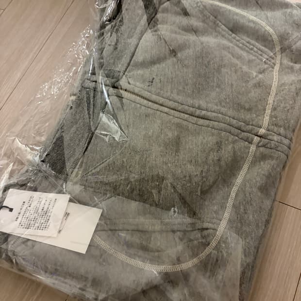 26SS 아프레쎄 라이트웨이트 후드 집업 그레이 (4)