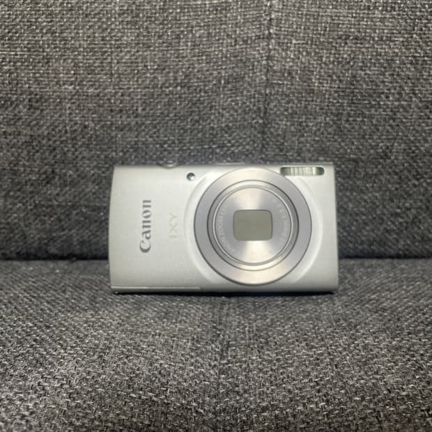 Canon IXY 200  캐논