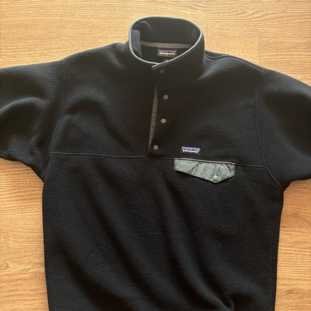 파타고니아 신칠라 블랙. 포지 그레이 M