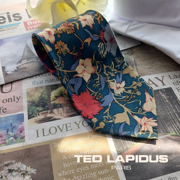 테드라피두스 실크 블루 플로럴 패턴 넥타이 9.4cm B등급 A18499