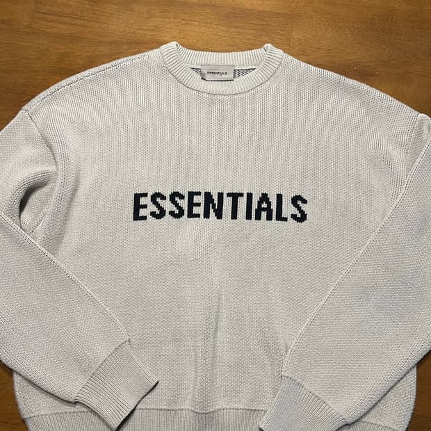 피오갓 에센셜 니트 