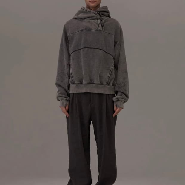 혜인서 HYEIN SEO 버튼후드 차콜(A급)