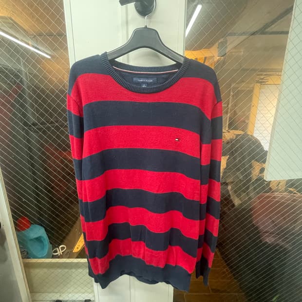 타미 니트 저렴히 날려요 옷이 너무많아요