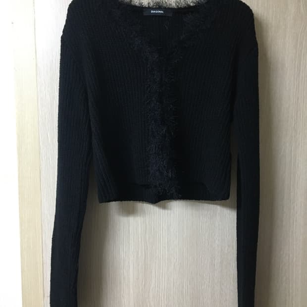 다이애그널 퍼 트리밍 가디건 