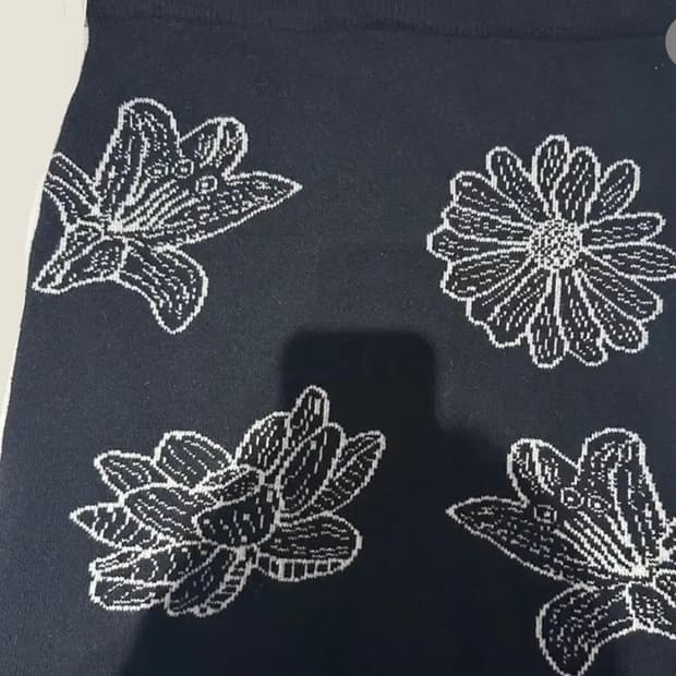 Mardi Mercredi 마르디메크르디 니트 미니 스커트