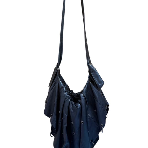 Rocksick punching black shoulder bag