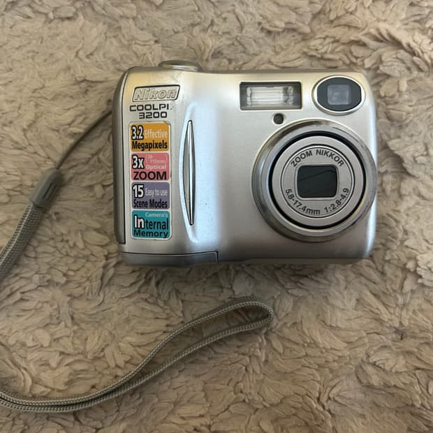 니콘 쿨픽스 3200 디카 