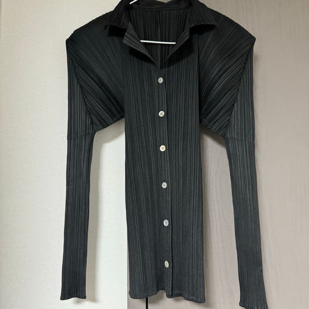 플리츠플리즈 셔츠가디건